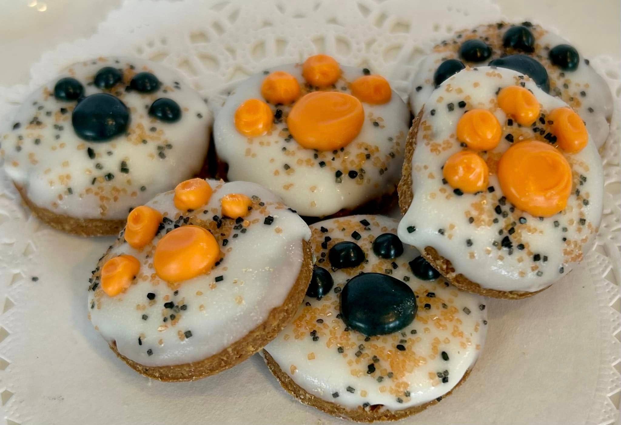 Mini Halloween Paw Treats