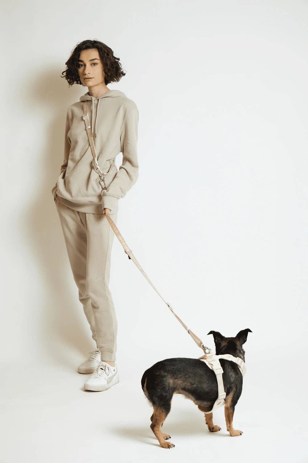 Go With Ease! Hands Free Dog Leash: Peach