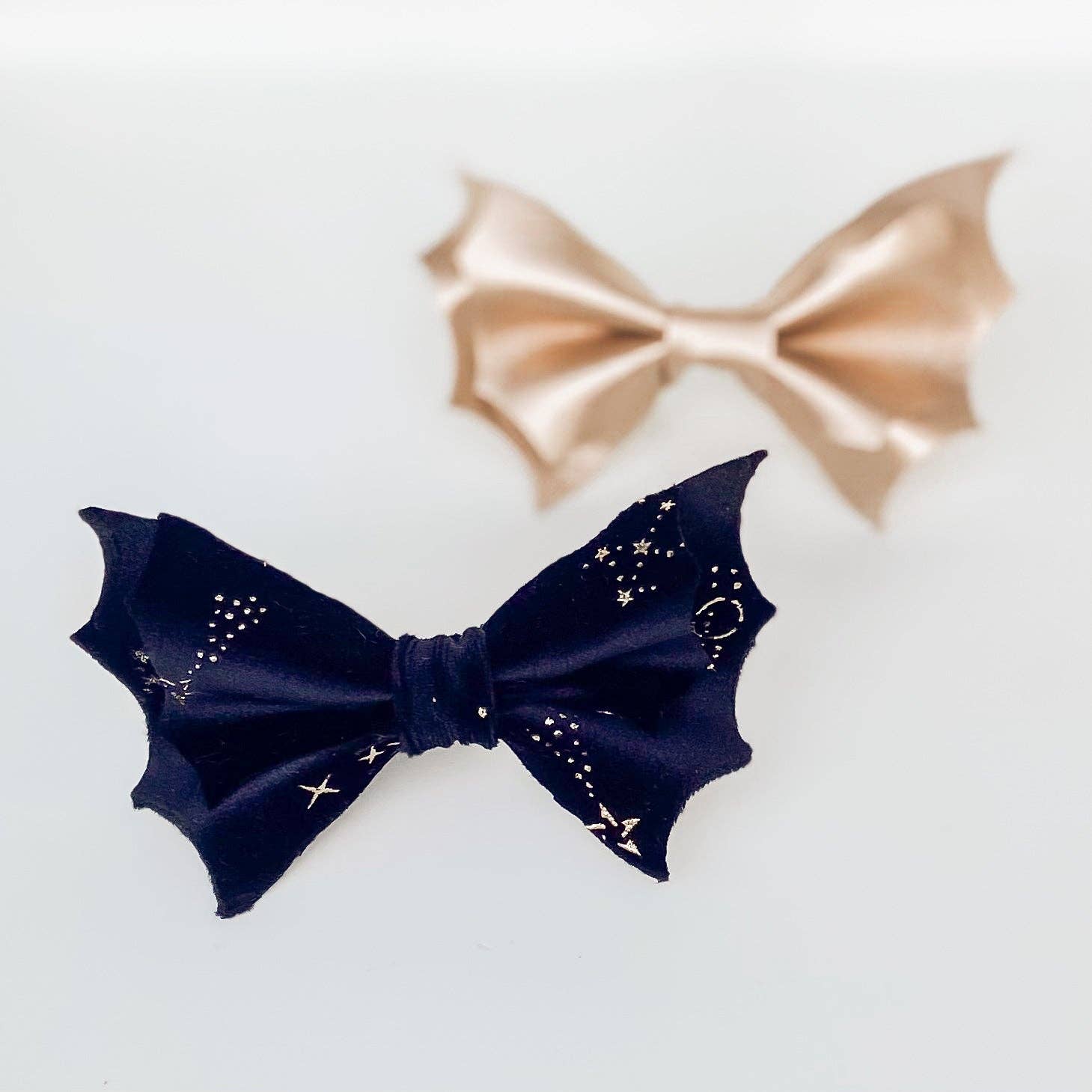 doggish - Gilded Bat bow Halloween dog bow tie pet accessory