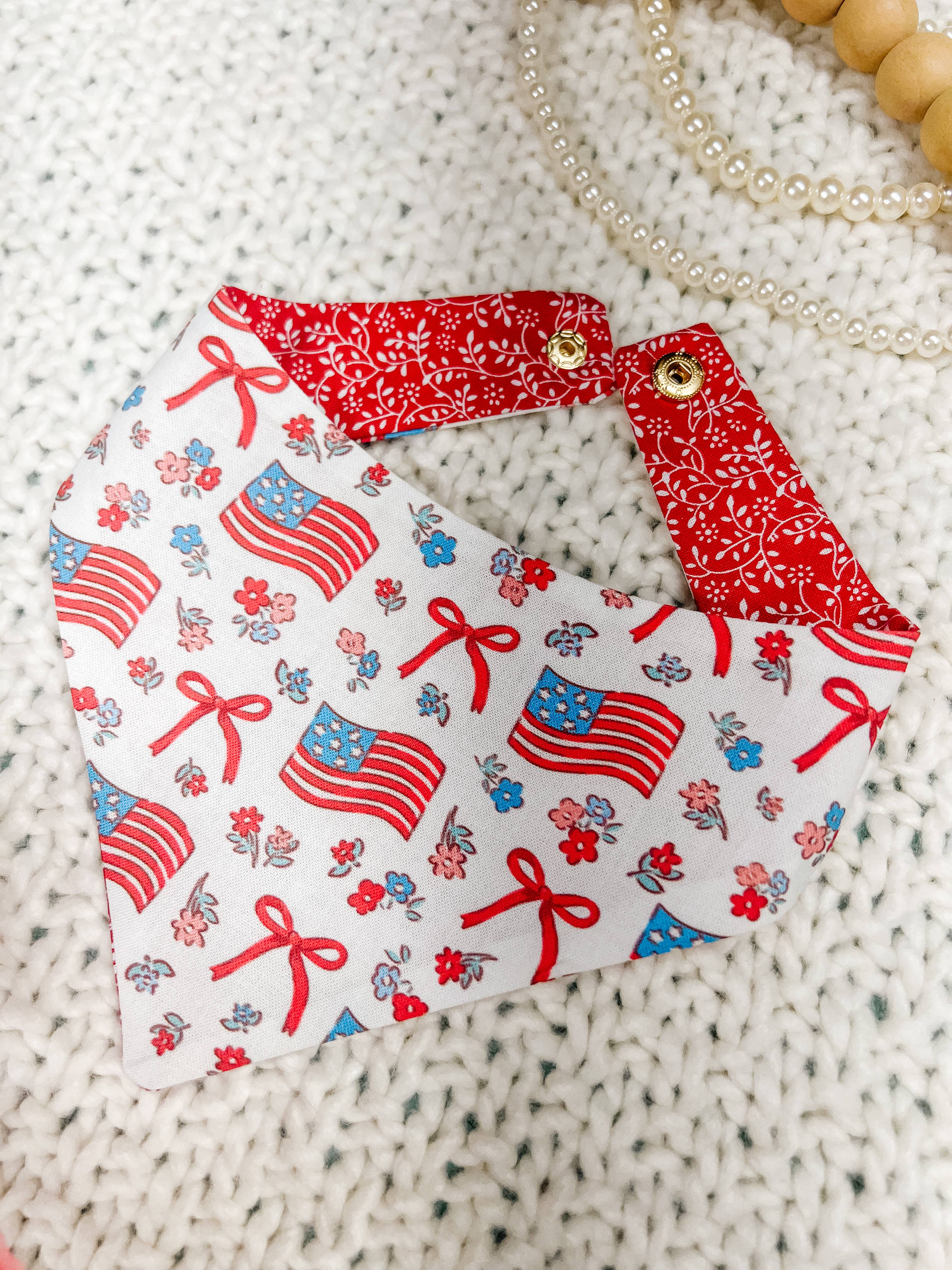 StellaLoo - American Flag Snap-On Dog Bandana, Curved Neck Reversible
