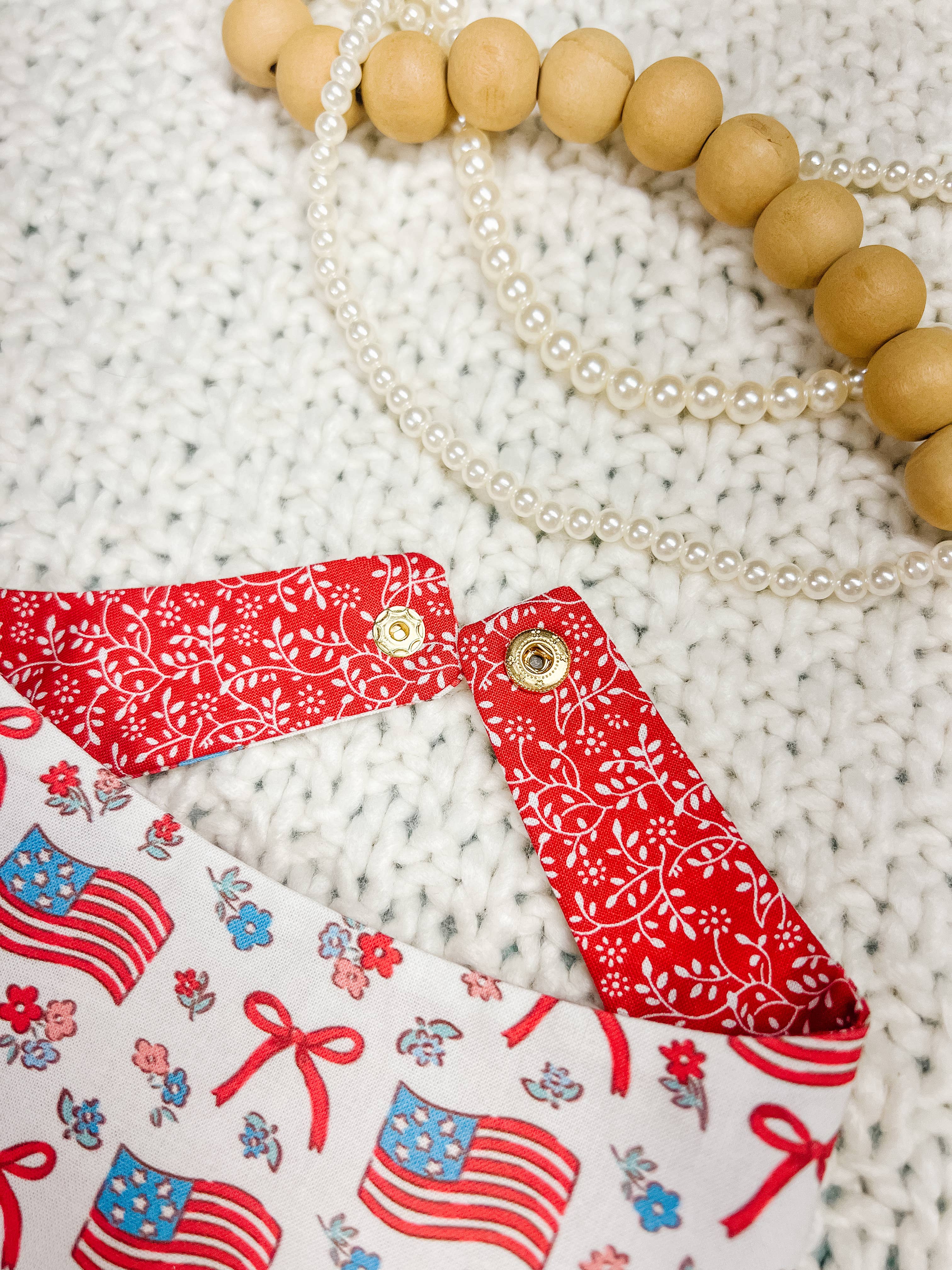 StellaLoo - American Flag Snap-On Dog Bandana, Curved Neck Reversible