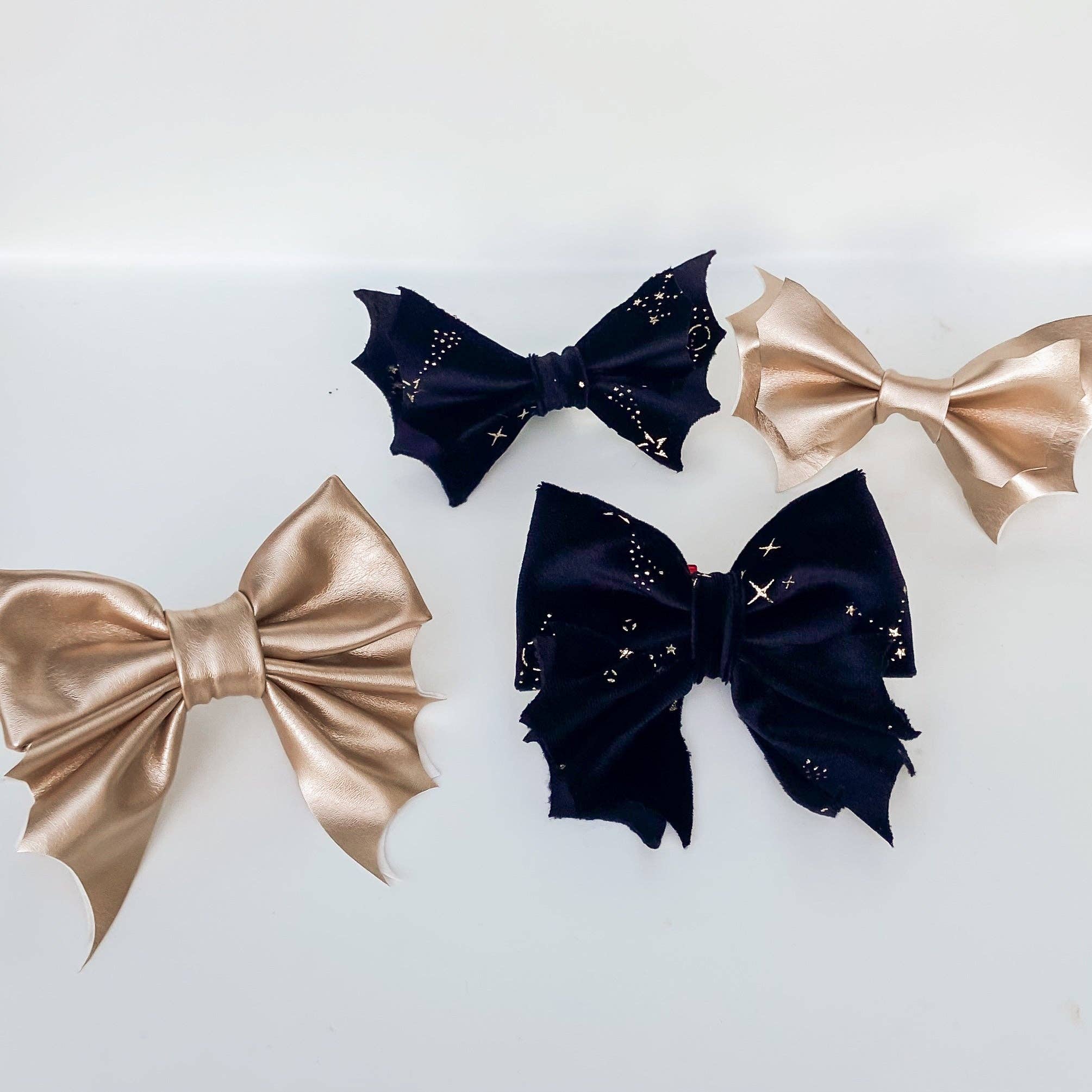 doggish - Gilded Bat bow Halloween dog bow tie pet accessory
