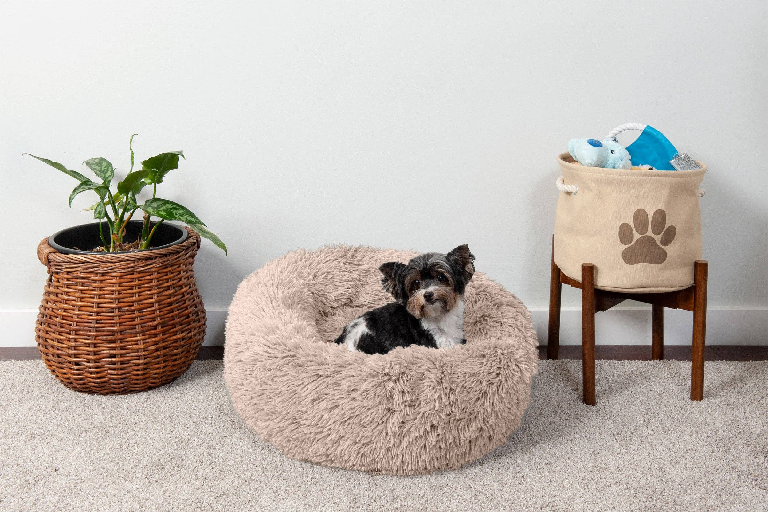 Calming Cuddler Long Fur Donut Dog Bed: Gray