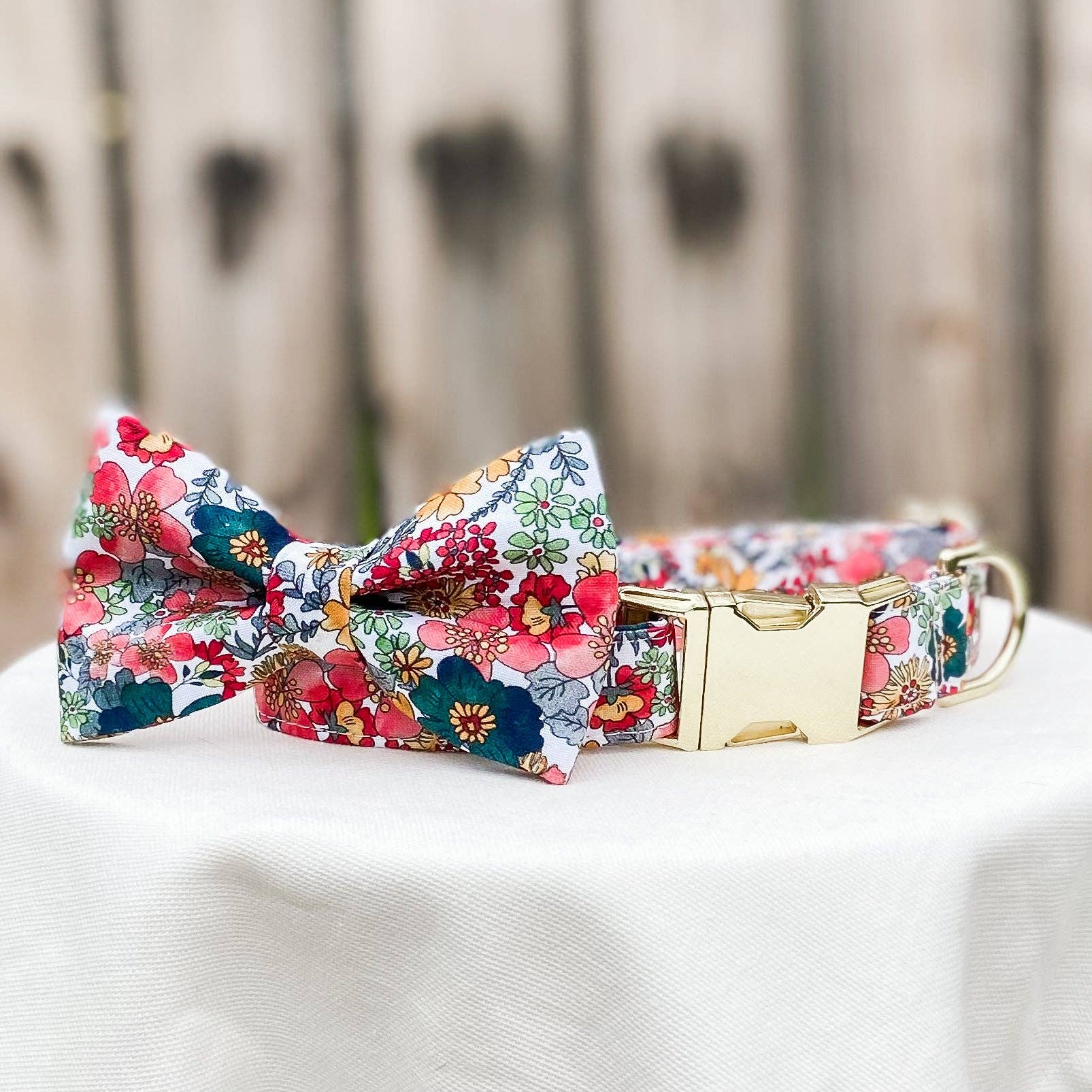 doggish - Vintage inspired spring floral dog collar with gold hardware