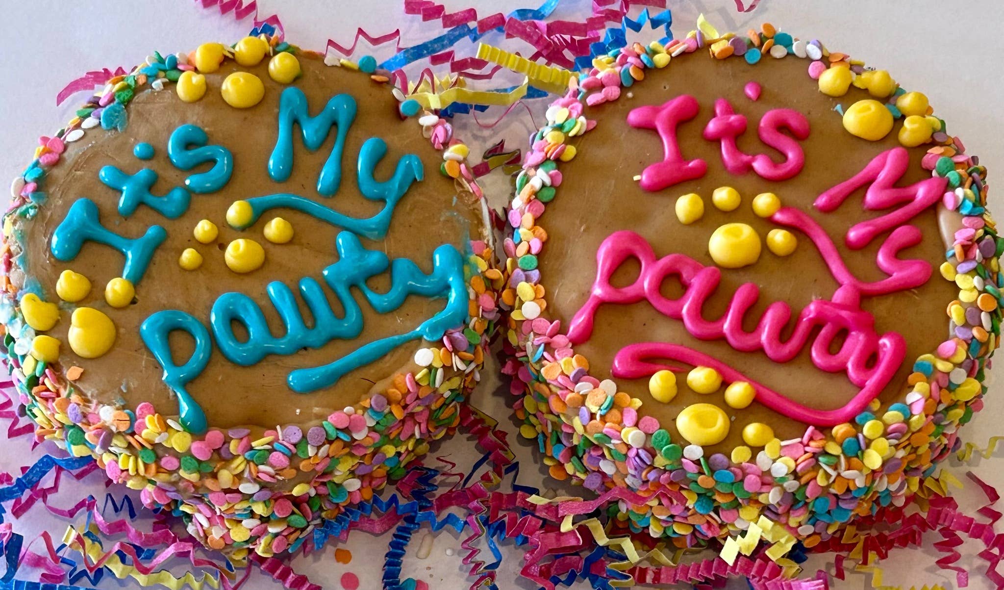 DELCO DOG CO. - PB Let's Pawty Mini Confetti Doggie Cakes